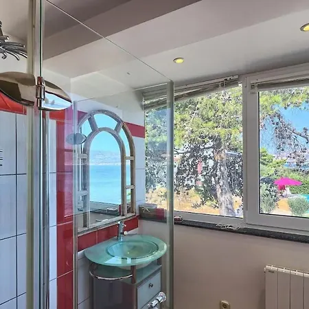 Seafront For 9-10 People Holiday home Slatine